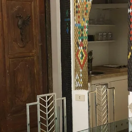 Vecchia House