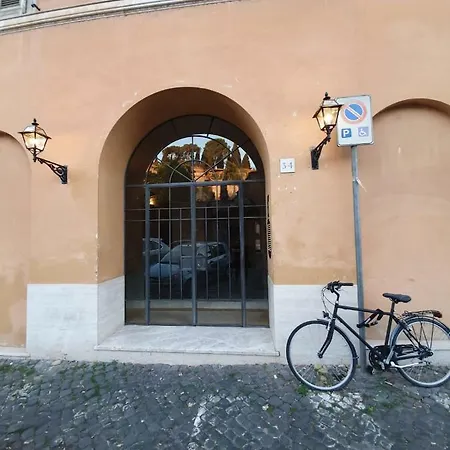 Apartment Vecchia House Rome